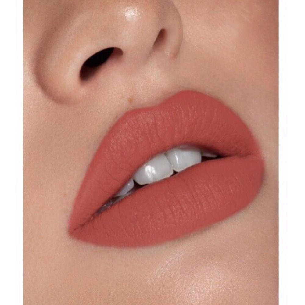 KYLIE COSMETICS QUEEN | MATTE LIP KIT- NIB - Picture 7 of 7